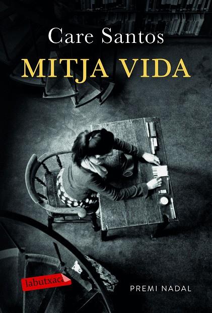 MITJA VIDA | 9788417031558 | SANTOS, CARE | Llibreria Online de Banyoles | Comprar llibres en català i castellà online
