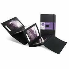 ÀLBUM JAPONÈS AMB PÀGINES NEGRES MOLESKINE | 9788866135326 | Llibreria L'Altell - Llibreria Online de Banyoles | Comprar llibres en català i castellà online - Llibreria de Girona