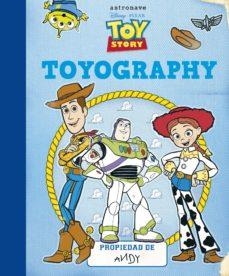 TOYOGRAPHY | 9788467934984 | DISNEY. PIXAR | Llibreria L'Altell - Llibreria Online de Banyoles | Comprar llibres en català i castellà online - Llibreria de Girona