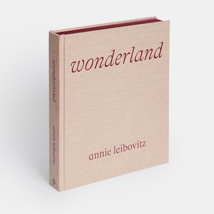 WONDERLAND | 9781838661526 | LEIBOVITZ, ANNIE | Llibreria L'Altell - Llibreria Online de Banyoles | Comprar llibres en català i castellà online - Llibreria de Girona