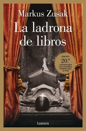 LA LADRONA DE LIBROS (EDICIÓN 20.º ANIVERSARIO) | 9788426432698 | ZUSAK, MARKUS | Llibreria Online de Banyoles | Comprar llibres en català i castellà online