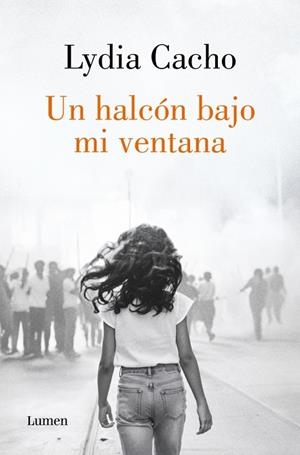 UN HALCÓN BAJO MI VENTANA | 9788426434210 | CACHO, LYDIA | Llibreria Online de Banyoles | Comprar llibres en català i castellà online